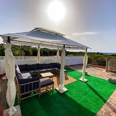 Villa Caliquena, *