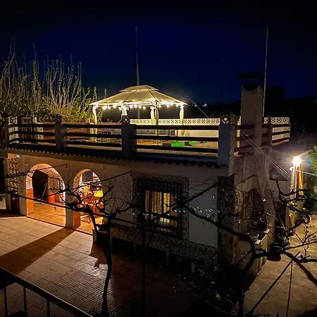 Caliquena, Villa